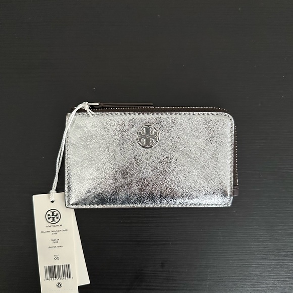 Tory Burch Handbags - NWT Tory Burch Felix Zip Card Case 168444